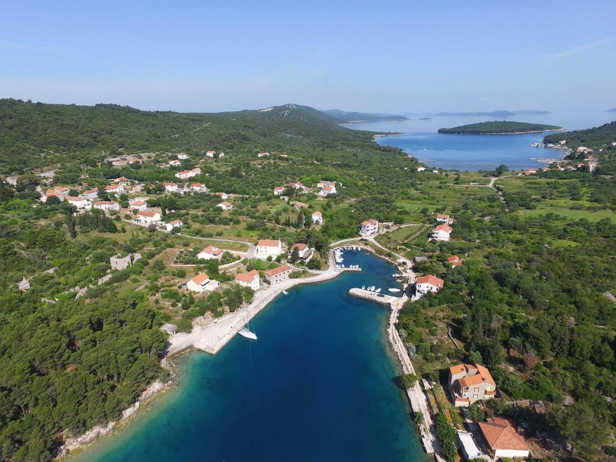 Holiday Home On Dugi Otok - Otok Brbinj Exteriör bild